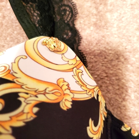 BAROQUE versa 🍁 ce inspired top - Picture 4 of 6